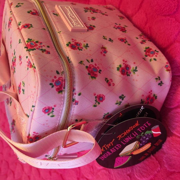 NWT Betsey Johnson Insulated Lunch Tote Bag Pink Roses Crossbody Shoulder Strap - Picture 8 of 11